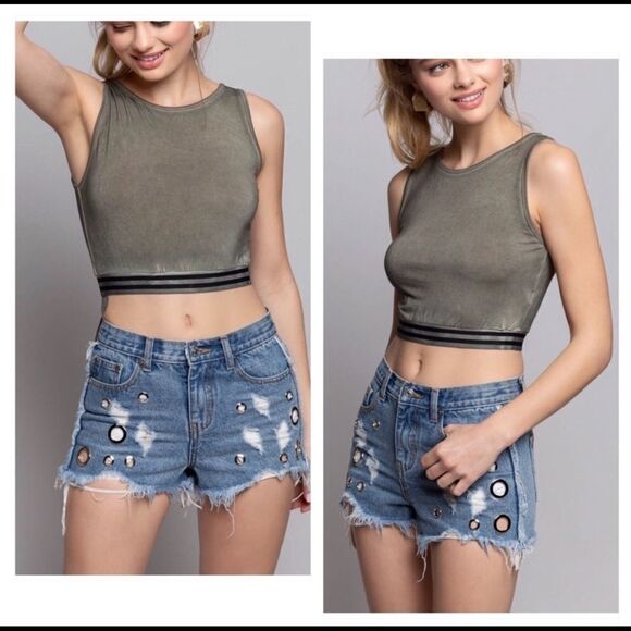 WHITE Distressed Jean shorts - Picture 14 of 14